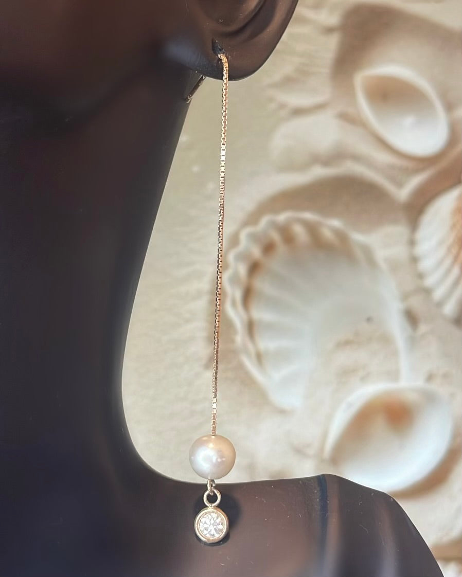 9ct Gold Freshwater Pearl & Diamond Pull-Through Earrings