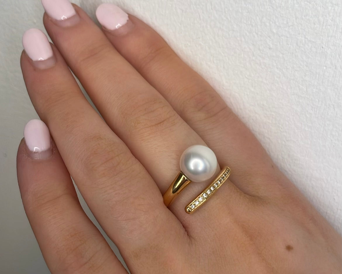 18ct Pearl and Diamond Wrap Around Ring