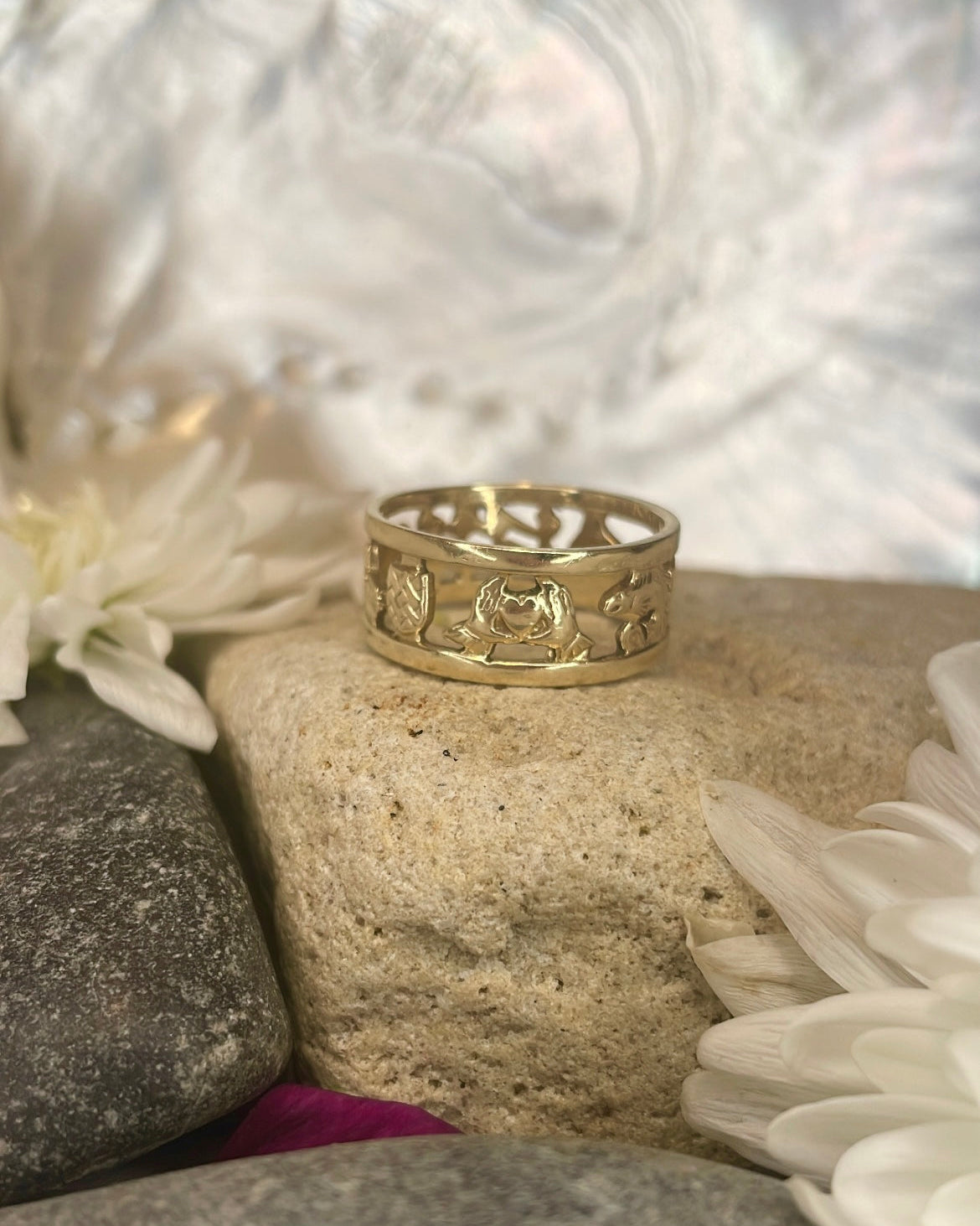 The Story of Galway Open Back 9ct Gold Ring