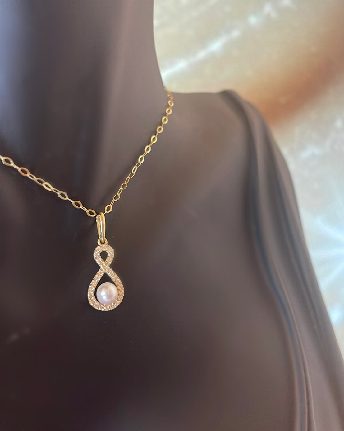 9ct Yellow Gold, CZ & Pearl Twist Pendant