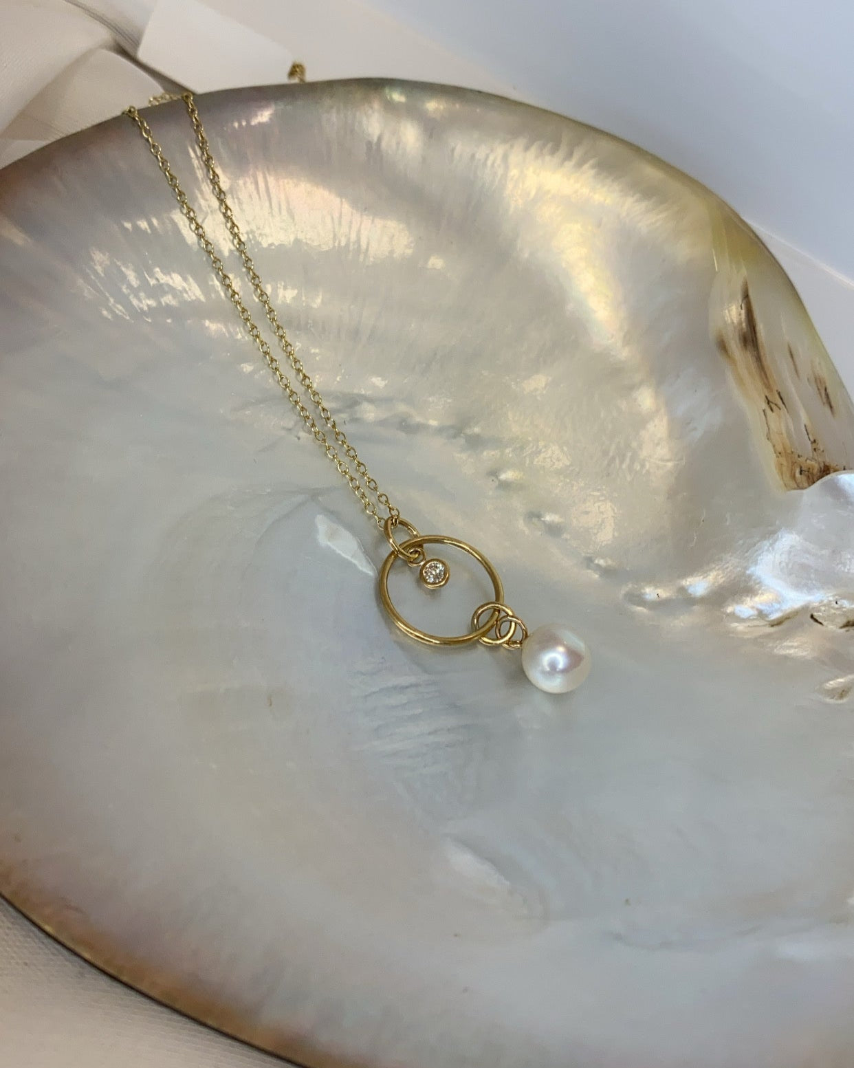 9ct Yellow Gold Circle Pearl & Hanging Diamond Pendant