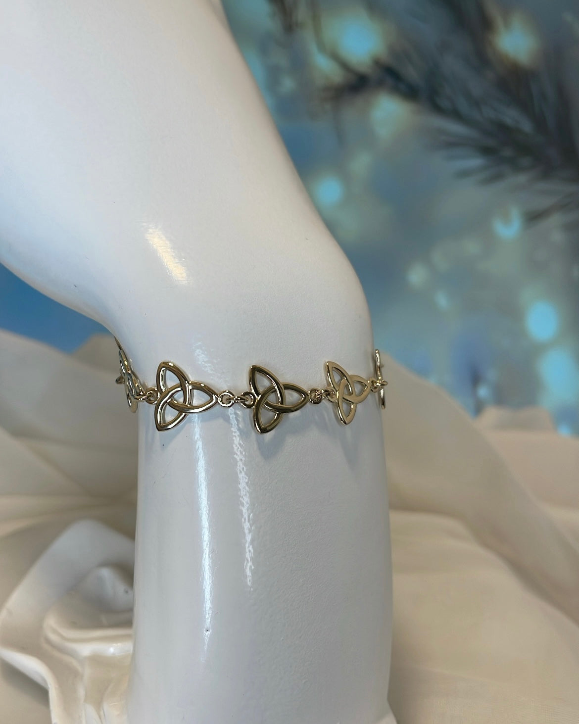 18ct Yellow Gold Plated Trinity Knot Chain Bracelet