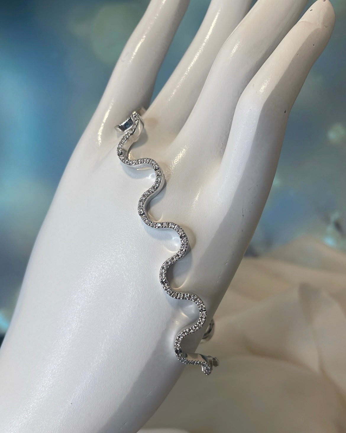 18ct White Gold Wave Diamond Bracelet