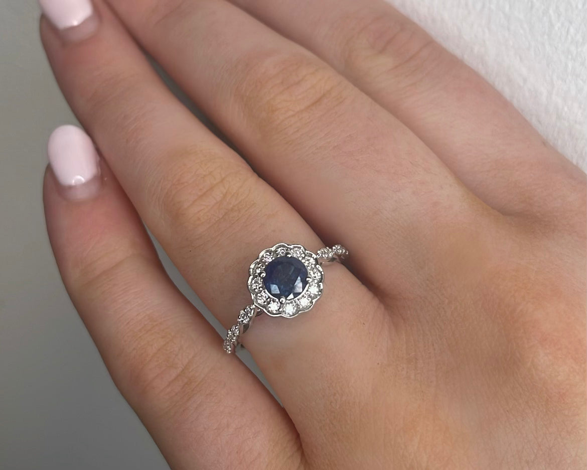 18ct Art-Deco Style Sapphire ring with Diamond Halo