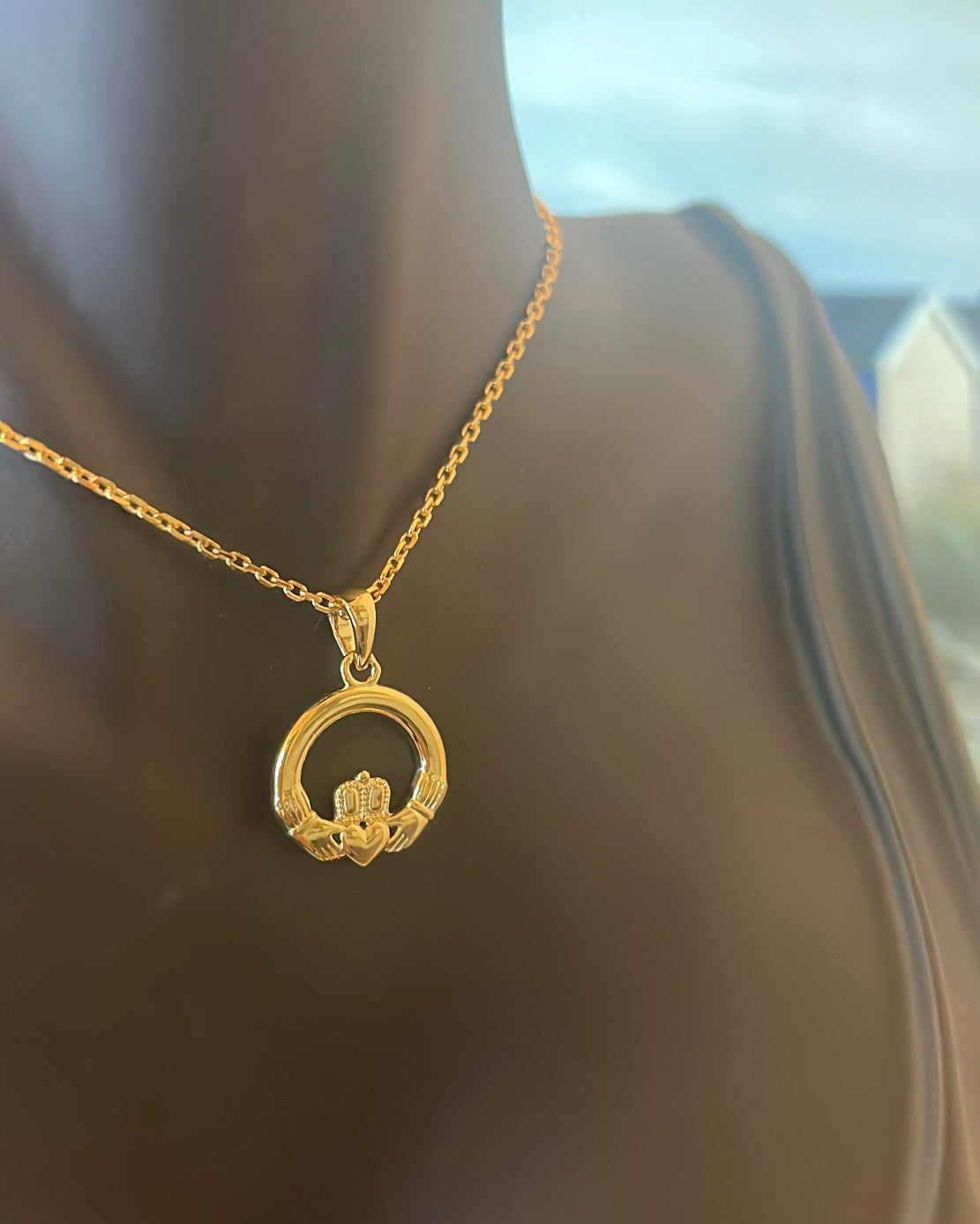 Medium 18ct Rolled Gold Claddagh Pendant