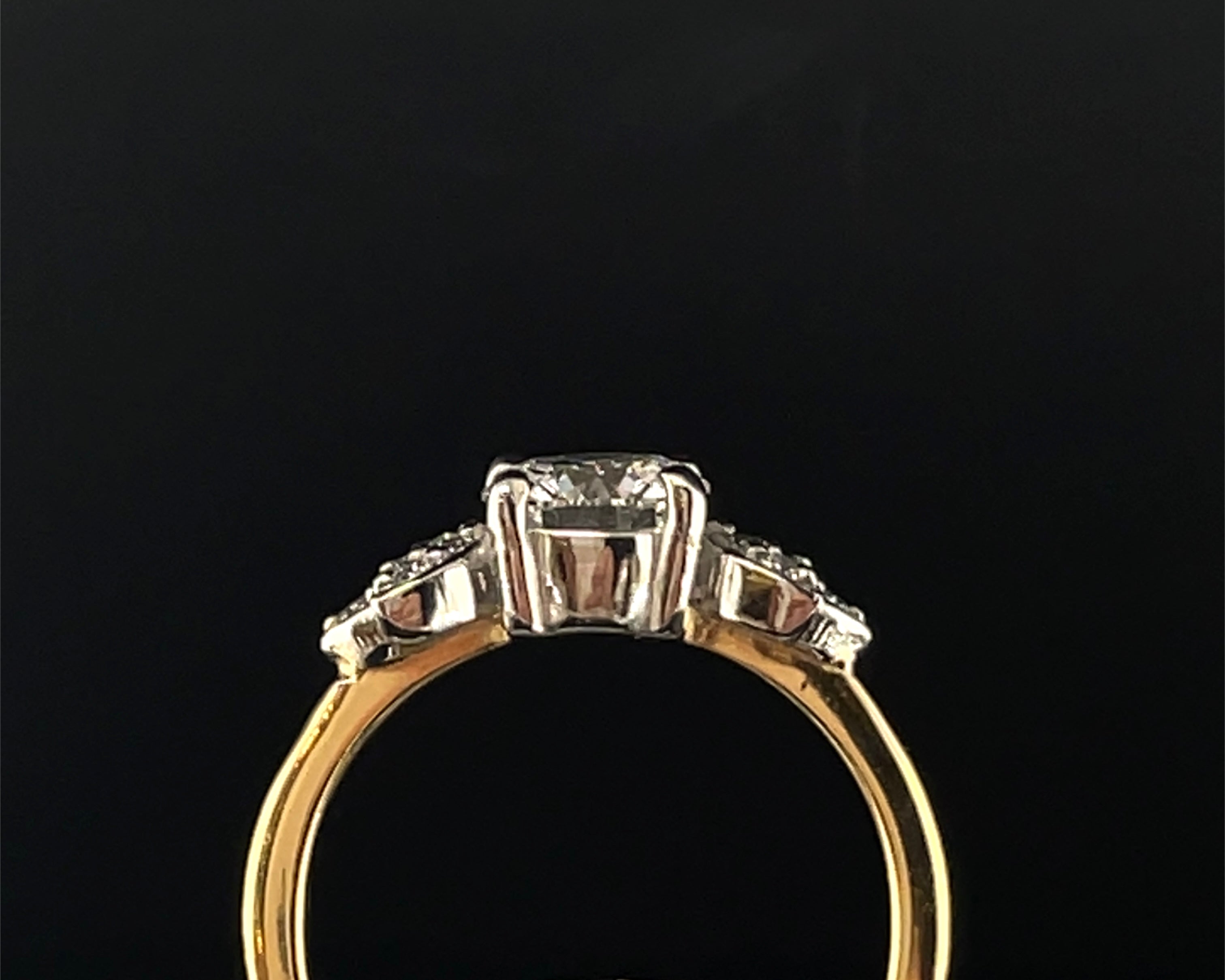 1ct Round Brilliant Diamond & Petal Side Stones in 18ct Yellow Gold