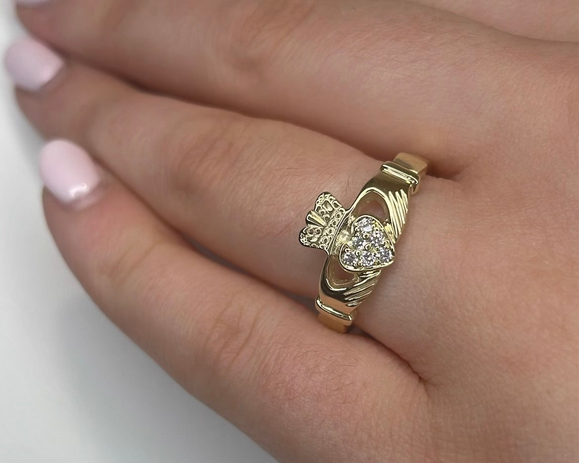 9ct Yellow Gold Diamond Pavé Claddagh Ring