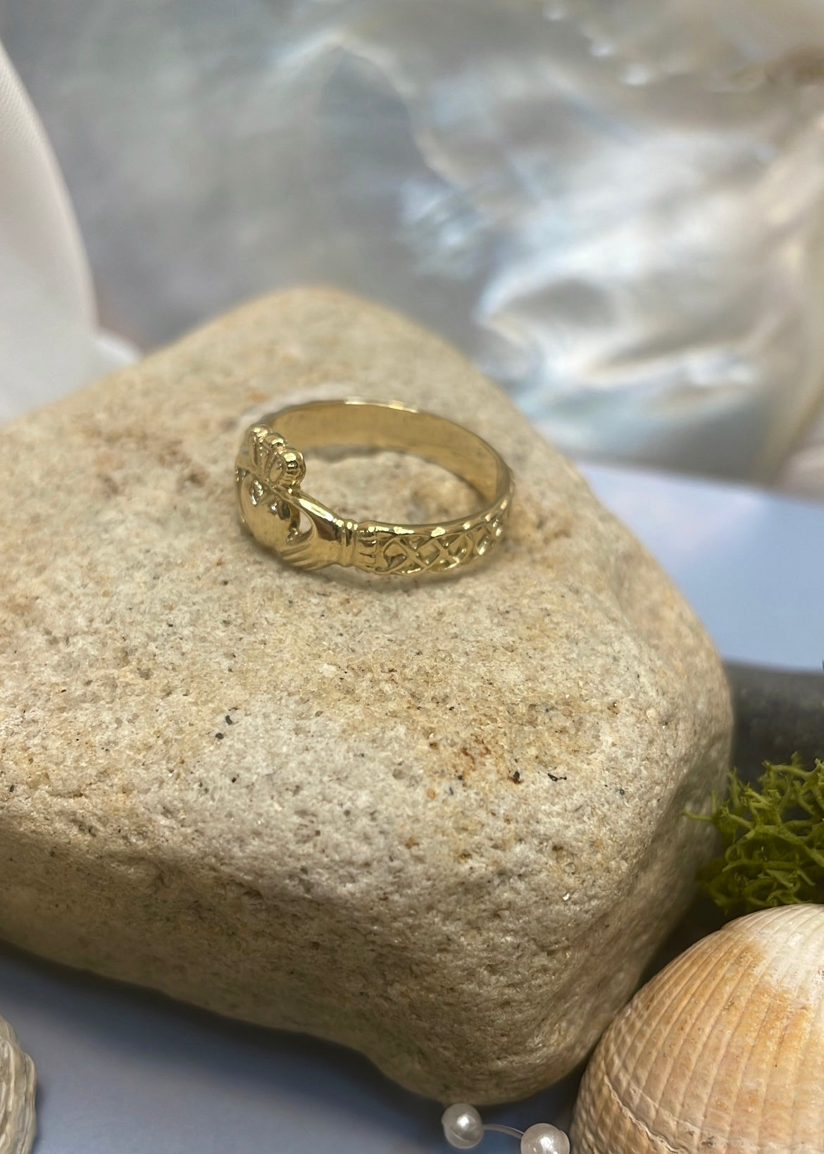 9ct Yellow Gold Claddagh Ring with Celtic Band