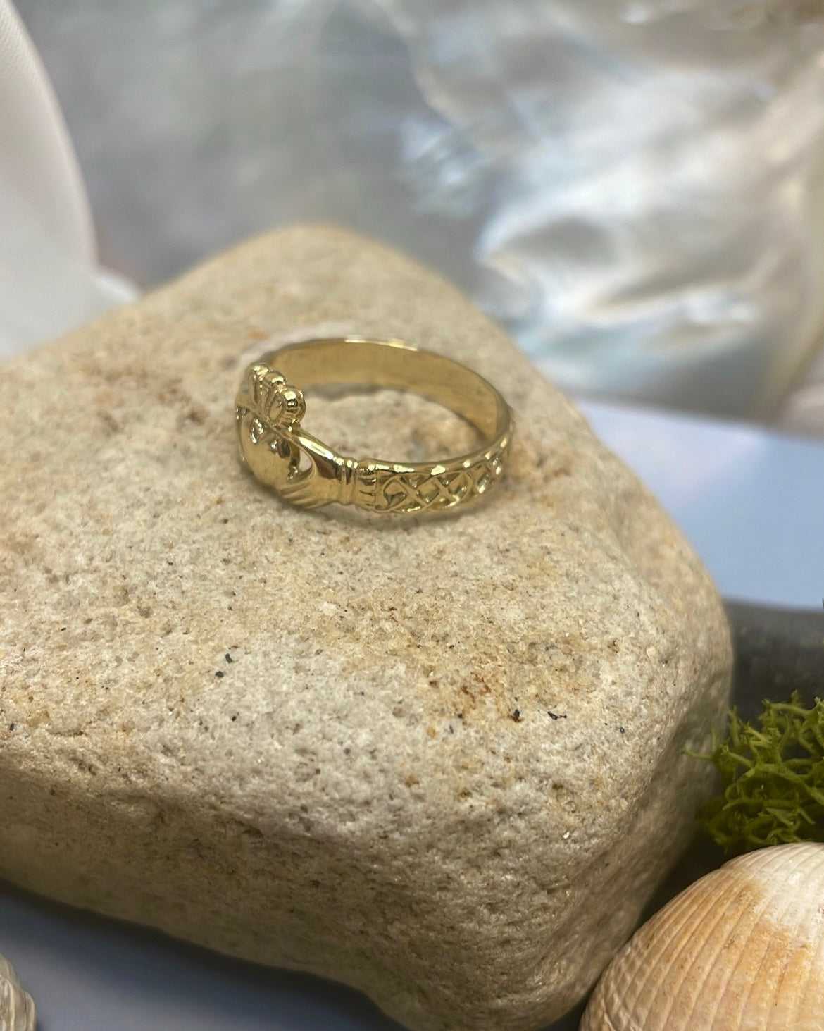 9ct Yellow Gold Claddagh Ring with Celtic Band