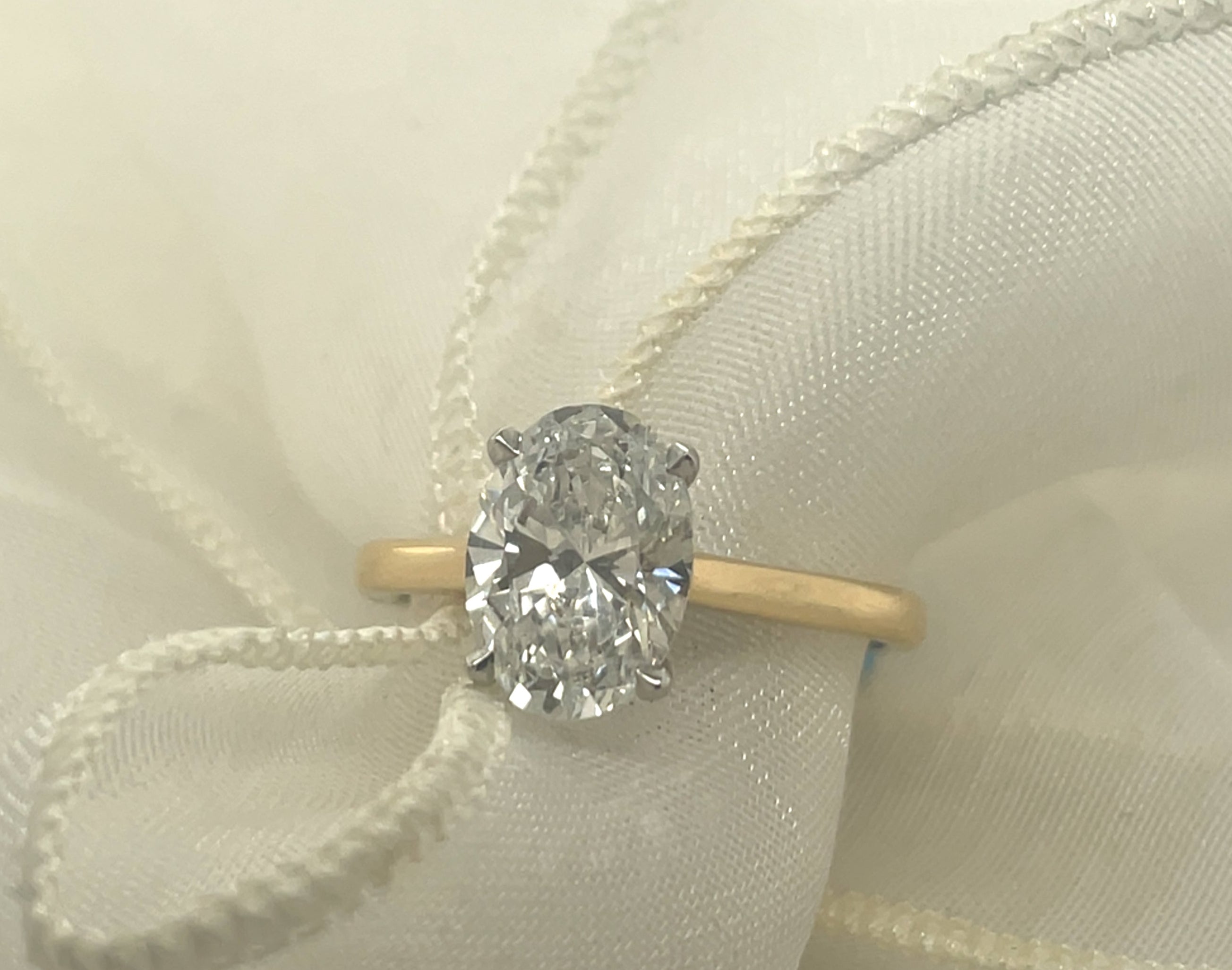 2.0ct Oval solitaire in 18ct Yellow gold