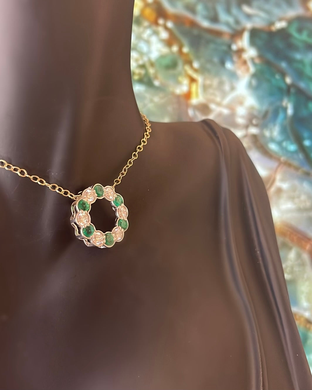9ct Gold Diamond & Emerald Circle Pendant