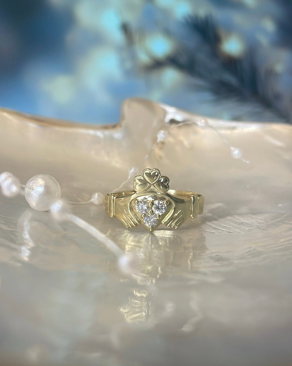 9ct Yellow Gold Triple Diamond Shamrock Crown Claddagh Ring