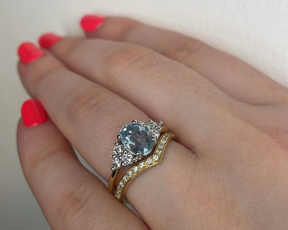 18ct Yellow Gold Chevron Diamond Wedding Band