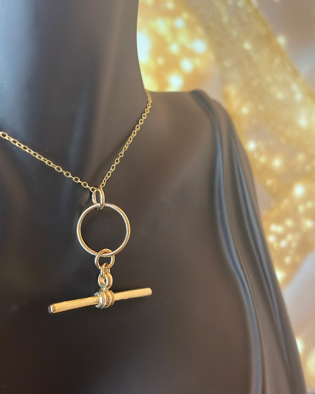 9ct Yellow Gold Traditional T-bar Triple Hoop Pendant