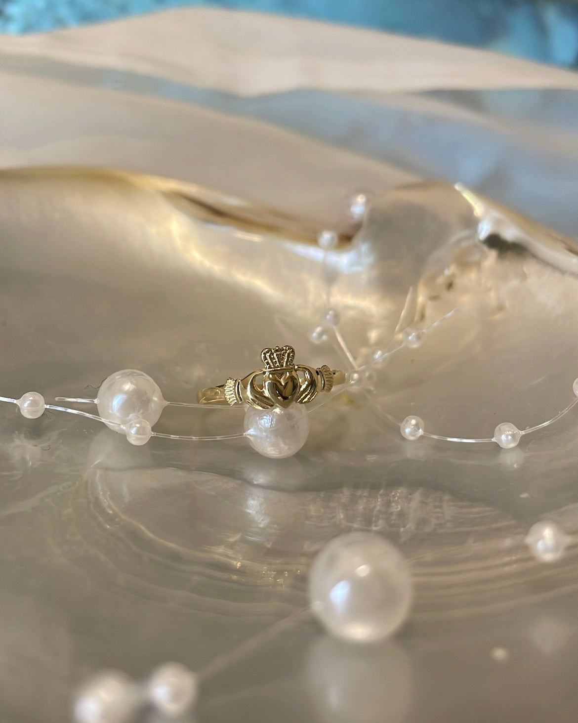 9ct Yellow Gold Light Pinky Claddagh Ring