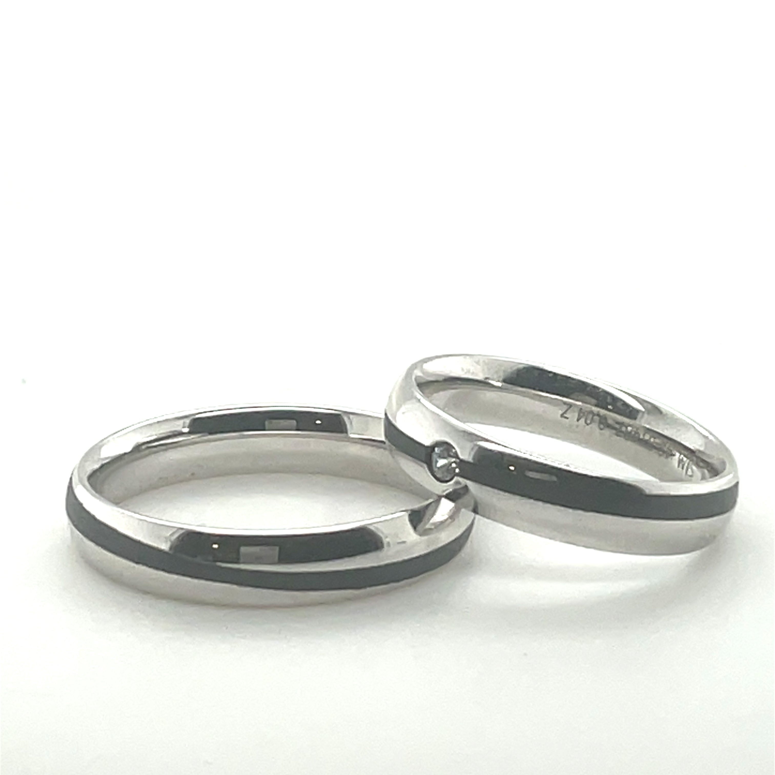 Black Carbon Thin Twist White Gold Wedding Band