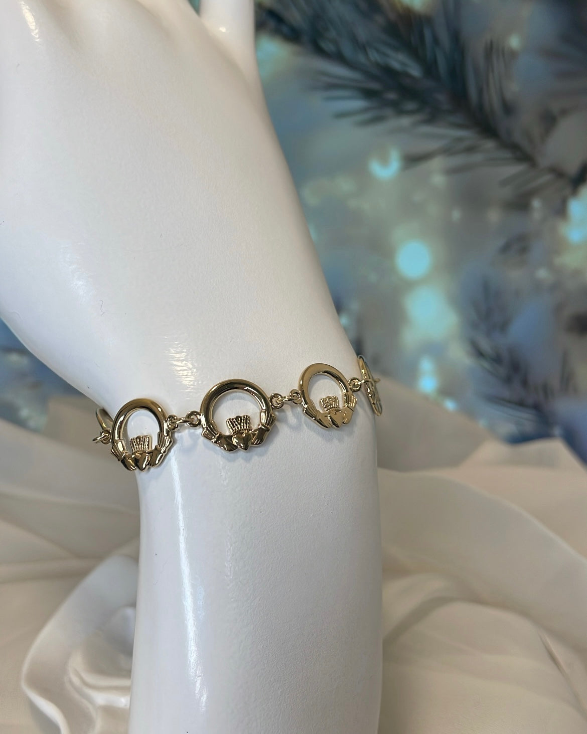 18ct Yellow Gold Plated Claddagh Chain Bracelet