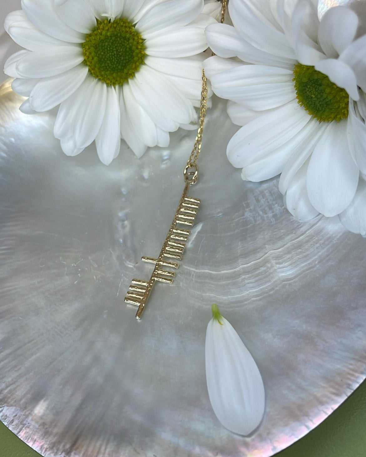 9ct Yellow Gold Ogham ‘Clann’ Pendant (Family)