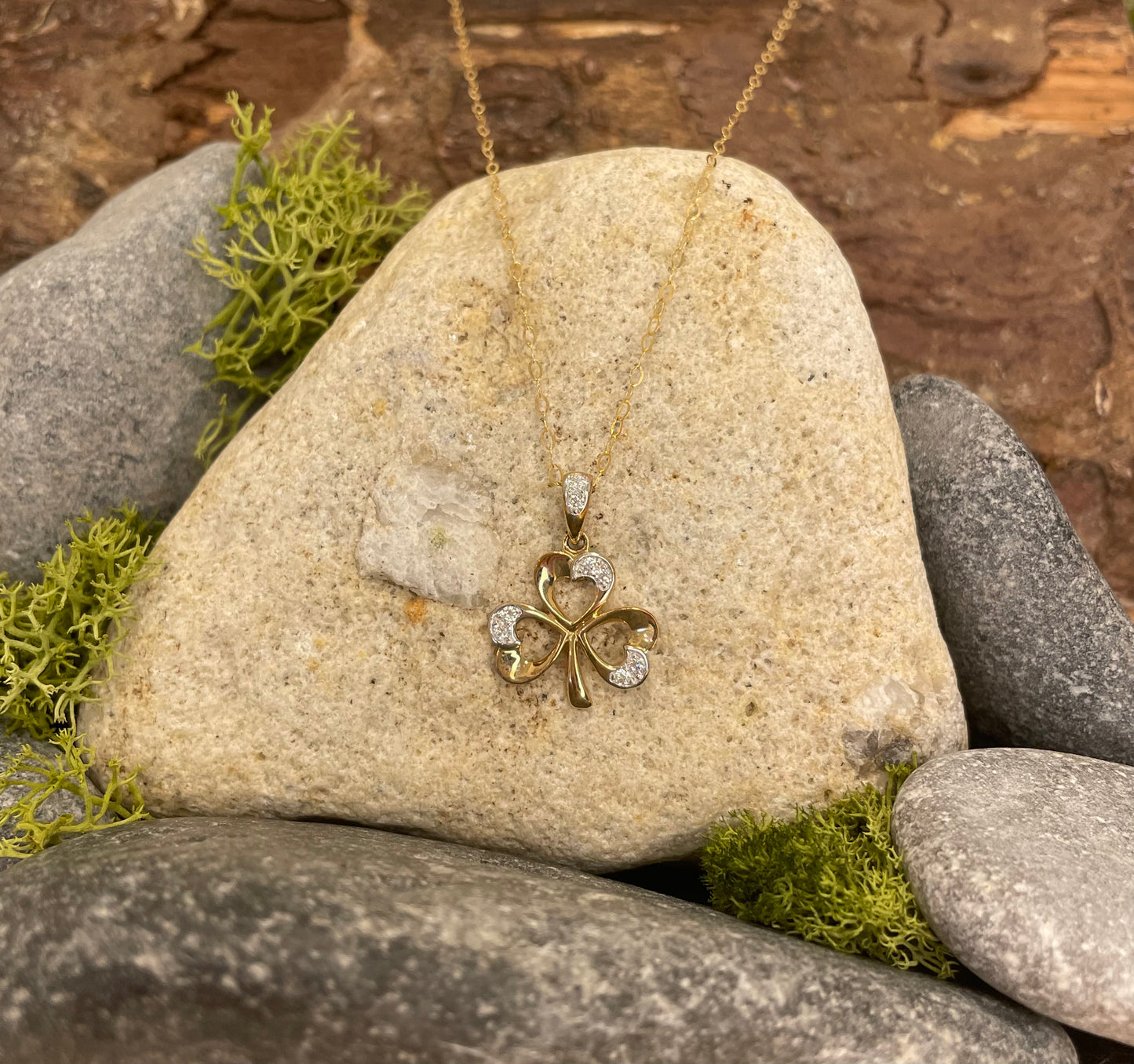 9ct Yellow Gold Diamond Shamrock Pendant