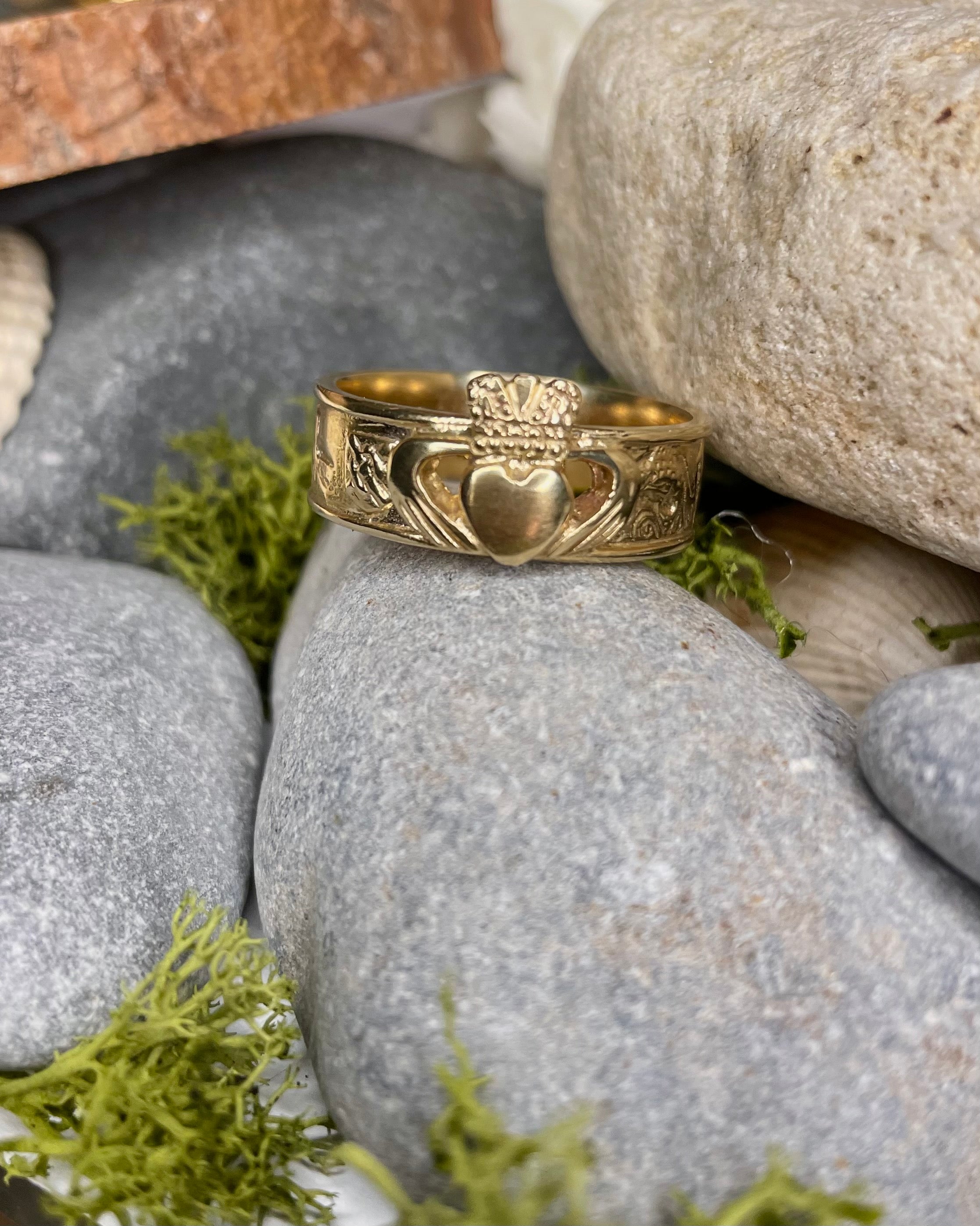 Story of Galway Claddagh 9ct Gold Ring