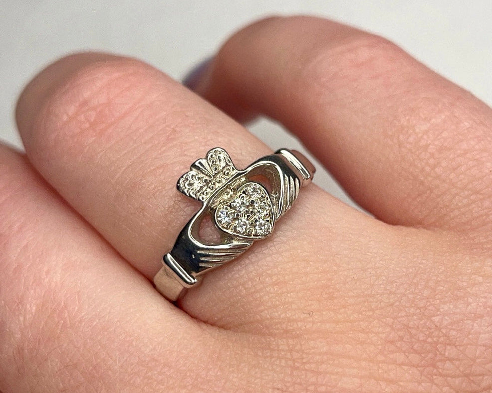 9ct White Gold Claddagh Pavé Diamond Ring