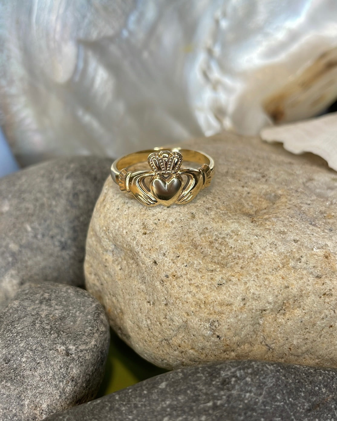 9ct Yellow Gold Claddagh Ring