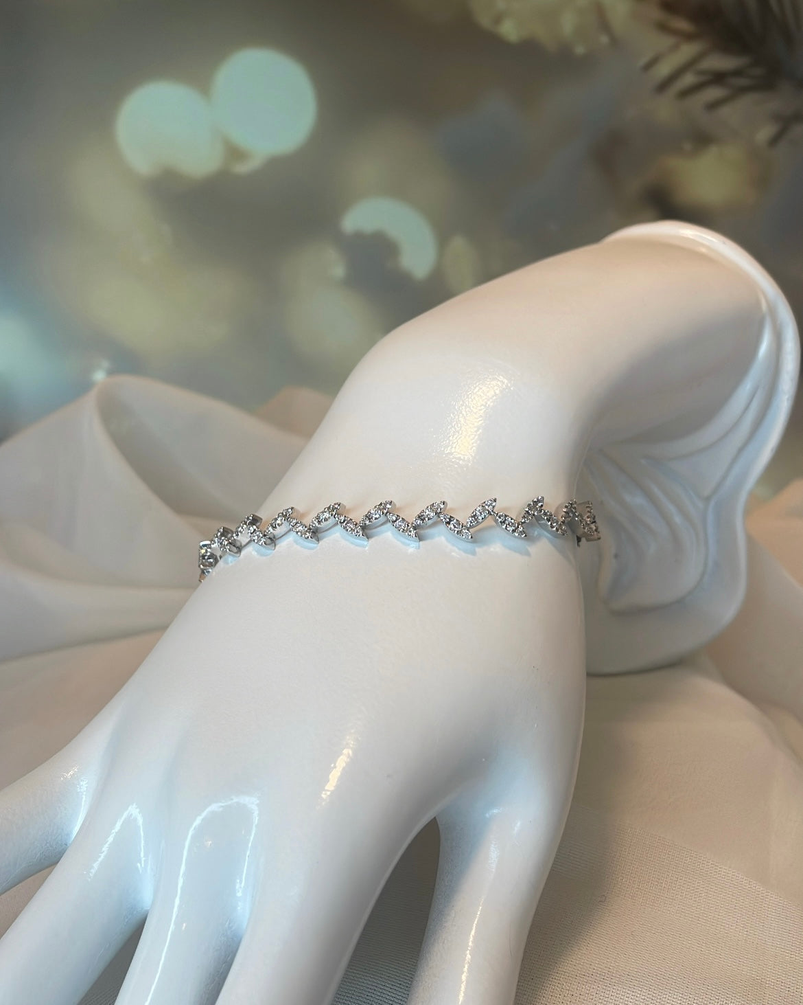 18ct White Gold Diamond Leaf Bracelet