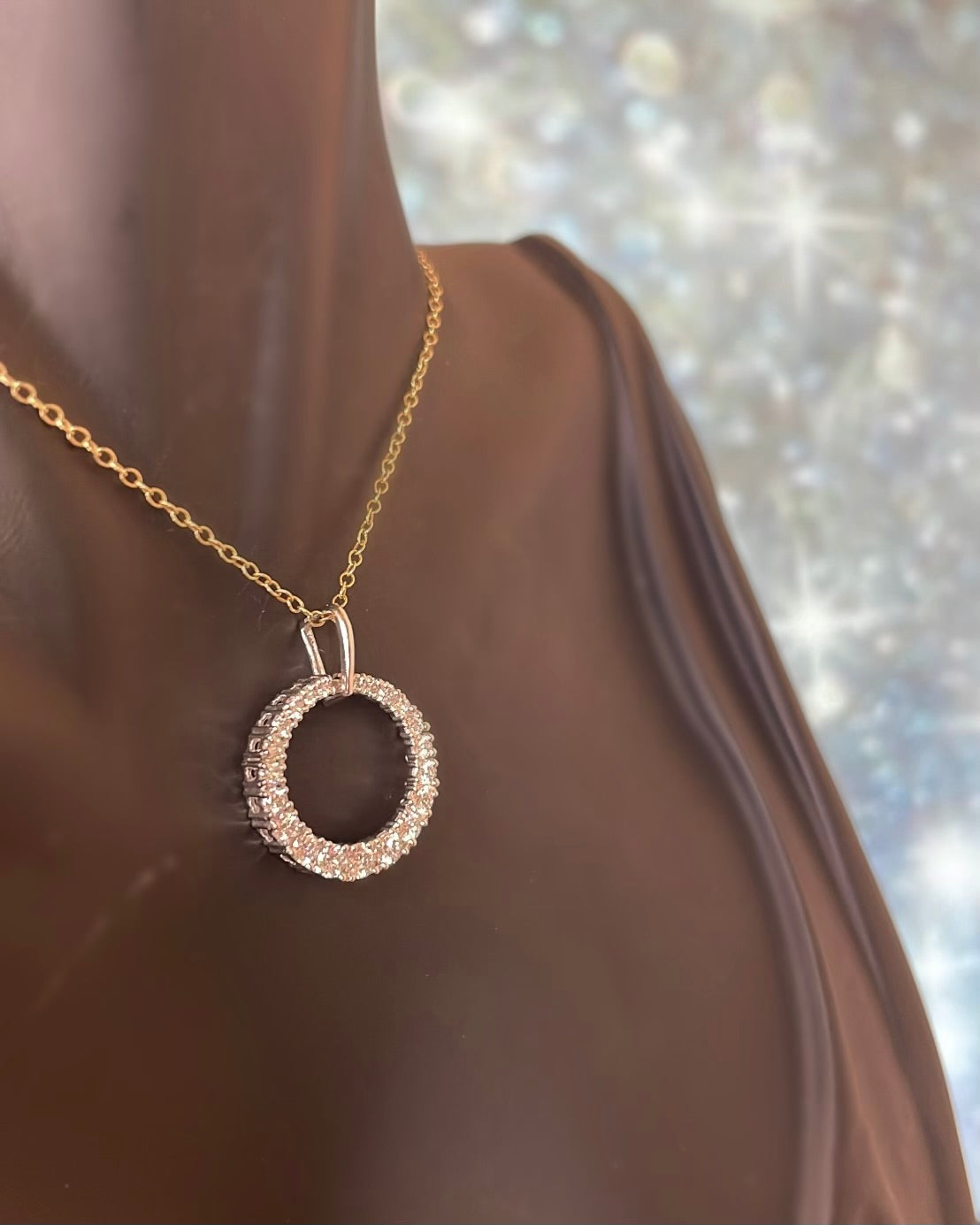 9ct Medium Gold Graduated Circle Diamond Pendant