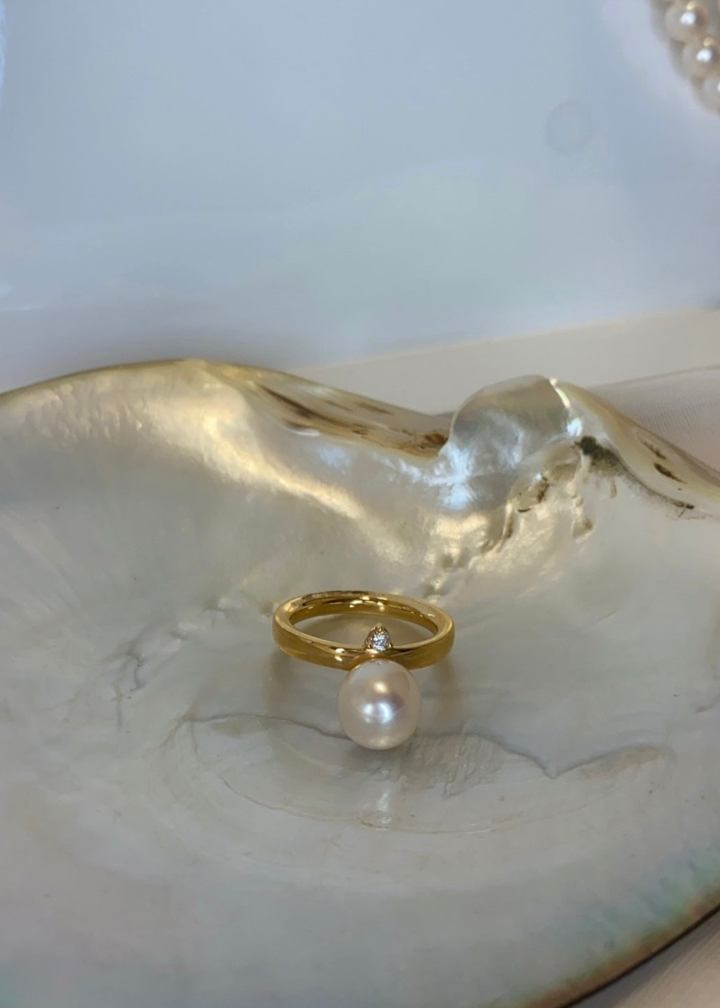 18ct Pearl and Diamond ring