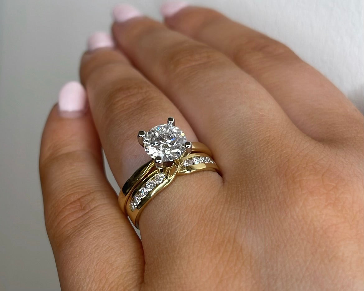 18ct Yellow Gold & Diamond Crossover Wedding Band