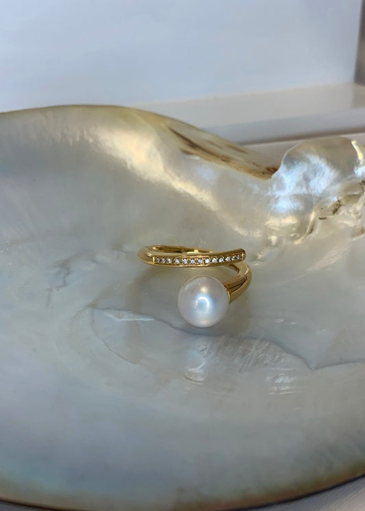 18ct Pearl and Diamond Wrap Around Ring