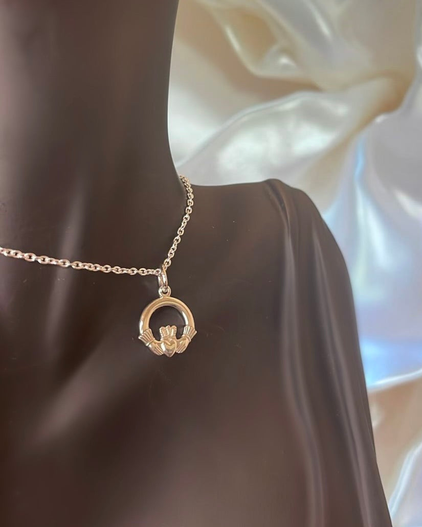 Sterling Silver Claddagh Pendant