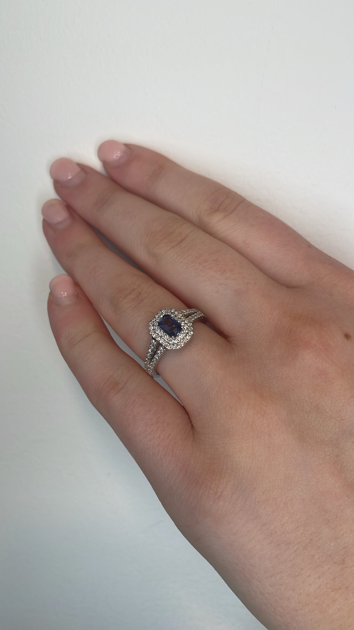 18ct White Gold Sapphire Double Halo Split Shank Diamond Ring