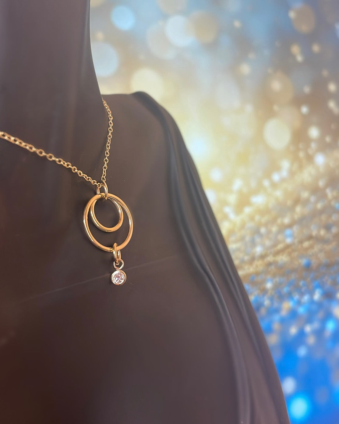 9ct Double Circle & Diamond Pendant