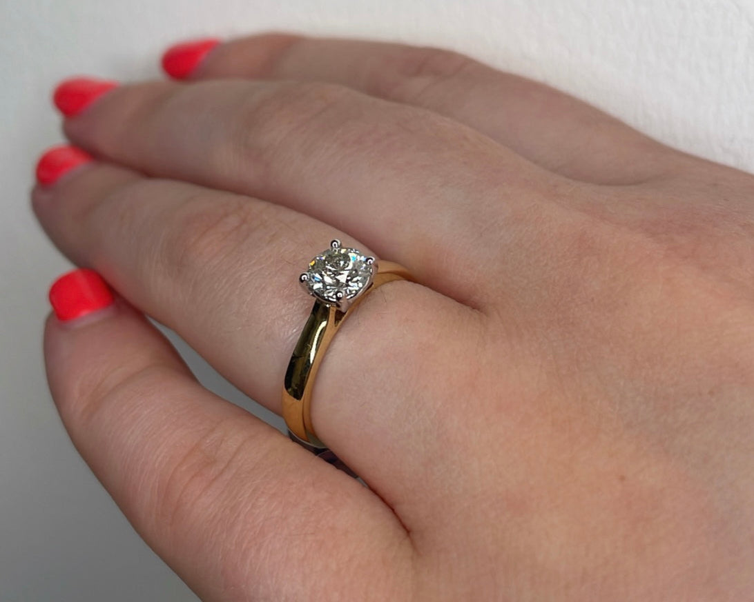 0.70ct Round Brilliant Solitaire Ring in 18ct Yellow Gold with Platinum Setting