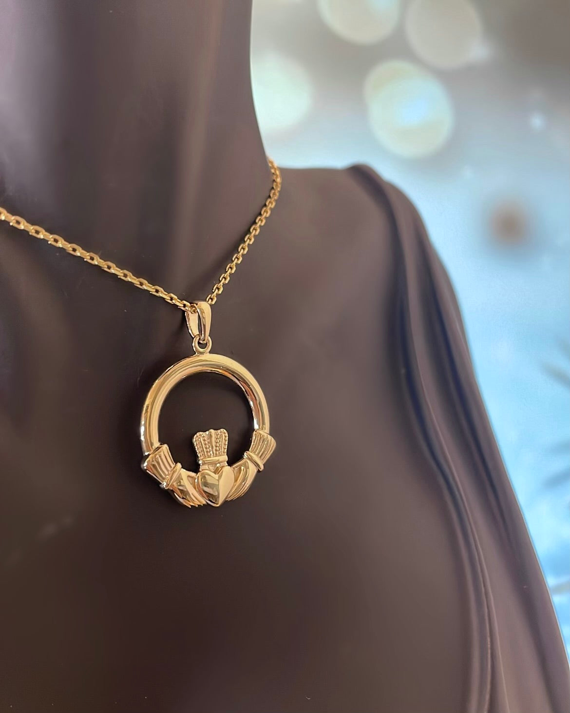 18ct Yellow Gold Plated Claddagh Pendant