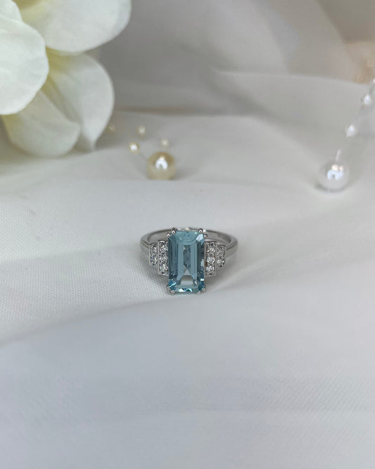 Aquamarine & Diamond White Gold Ring