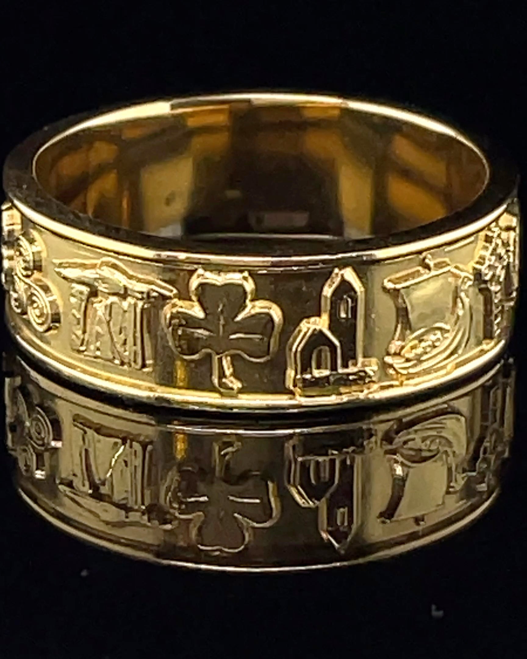 9ct Gold Ring of Ireland