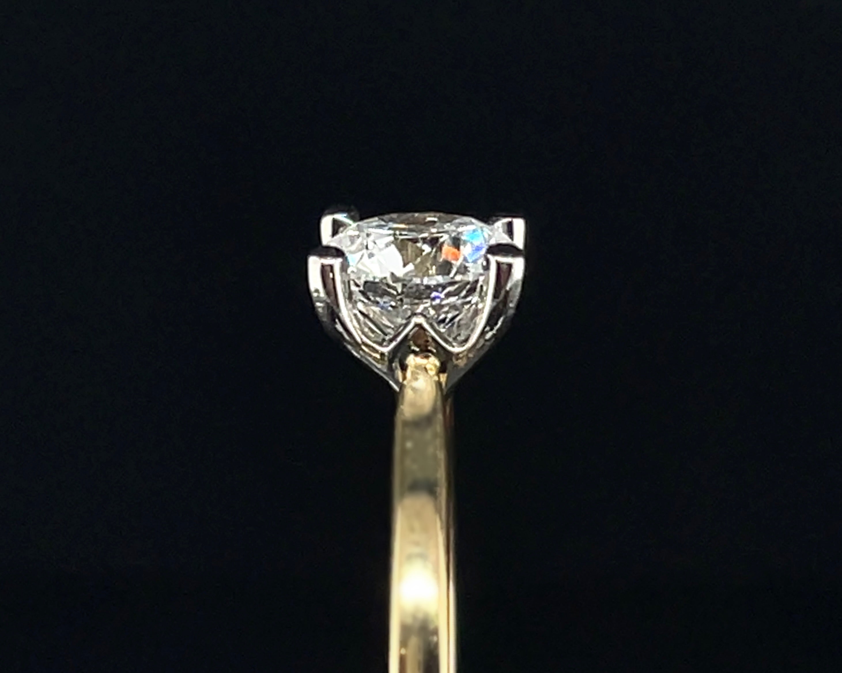 1.25ct Round Brilliant Solitaire Ring in 18ct Yellow Gold with Platinum Setting