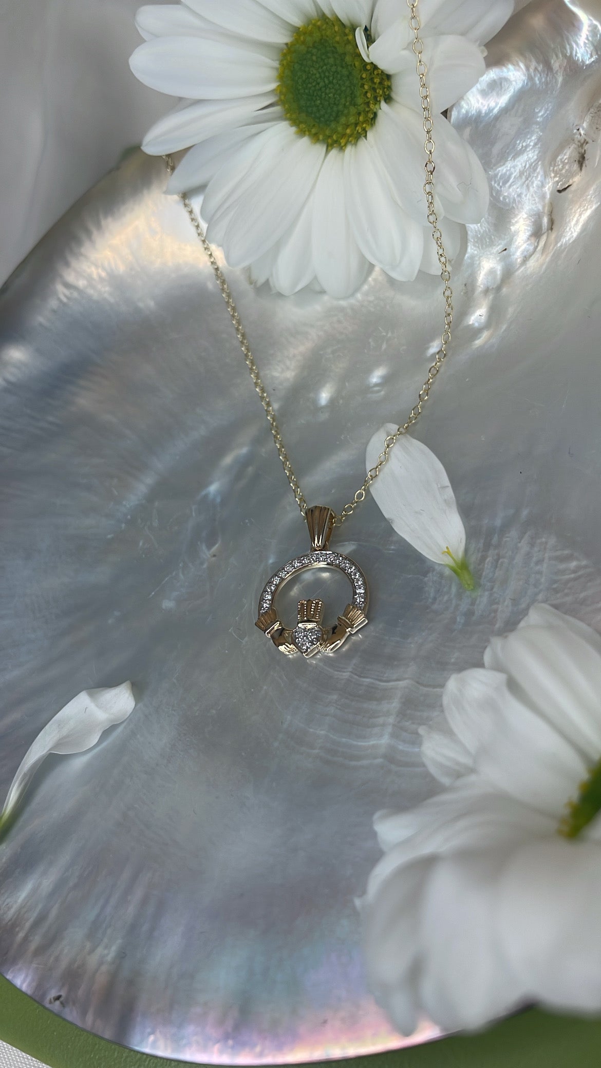 9ct Yellow Gold Diamond Claddagh Pendant