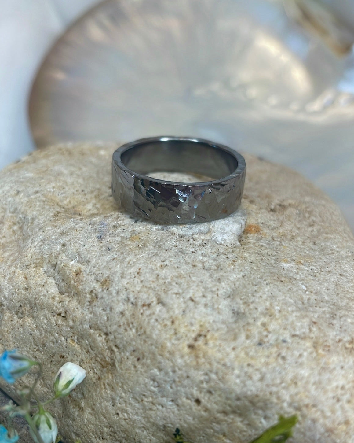 Sterling Silver Black Rhodium Hammered Band
