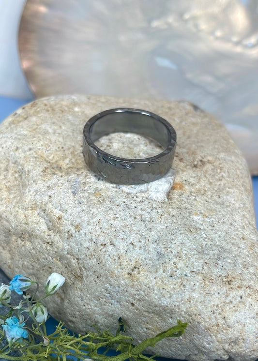 Sterling Silver Black Rhodium Hammered Band