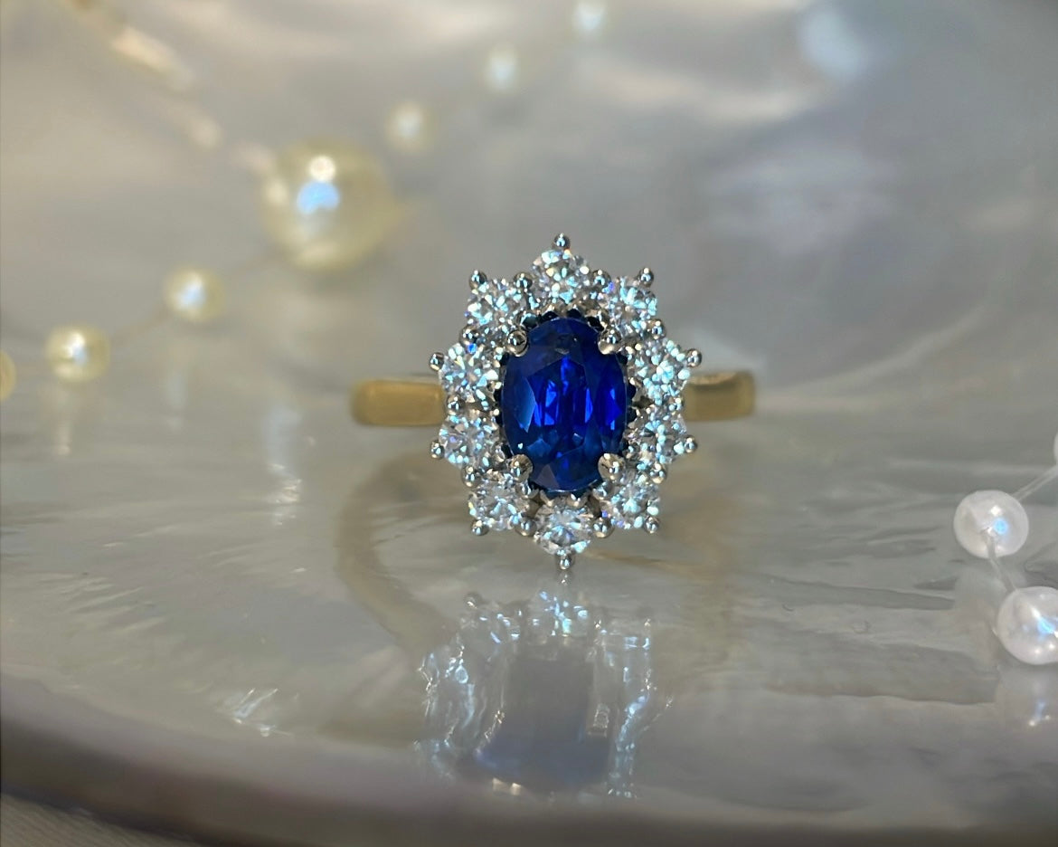 18ct Yellow Gold 1.06ct Sapphire and Diamond Cluster Ring