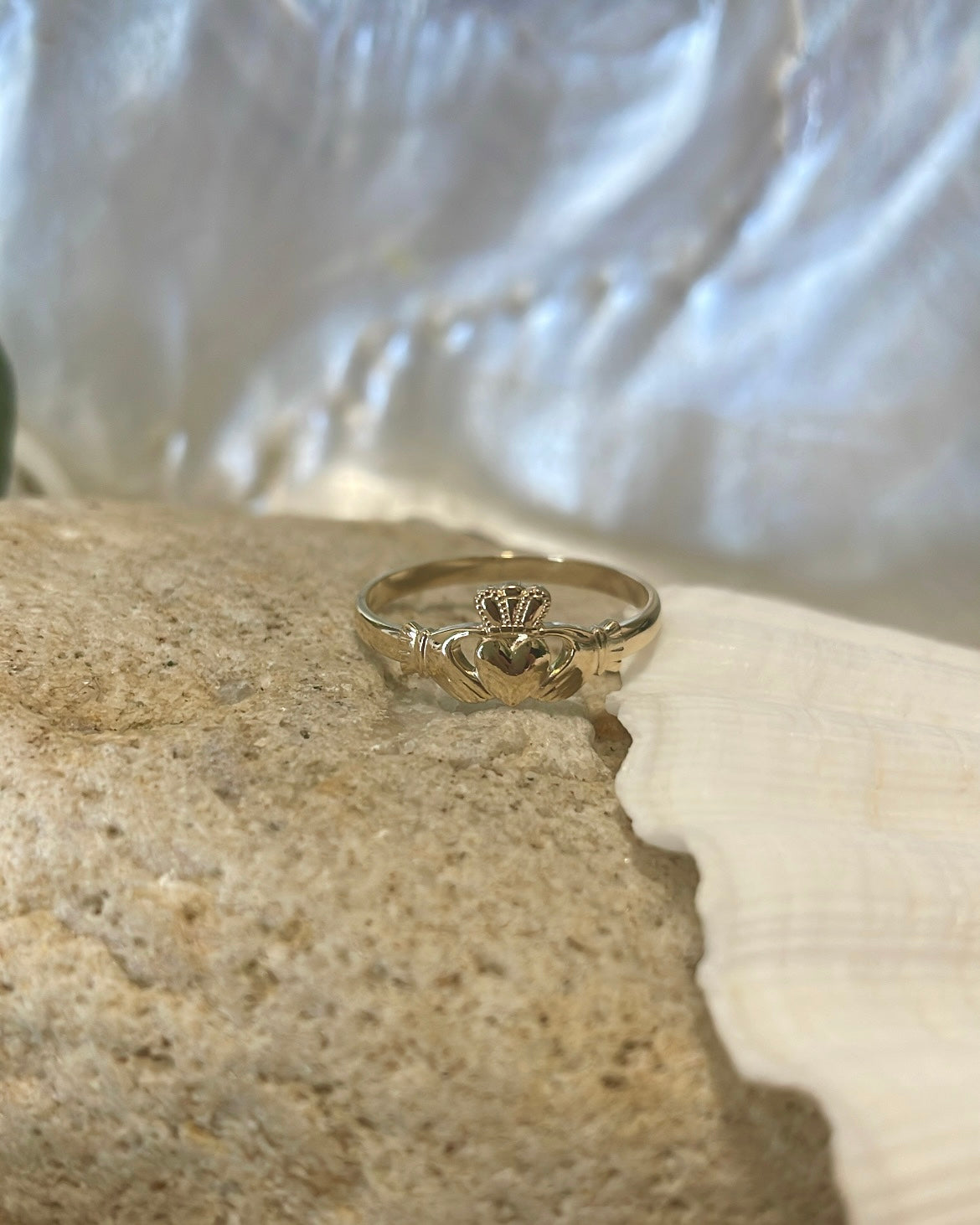 9ct Yellow Gold Pinky Claddagh Ring