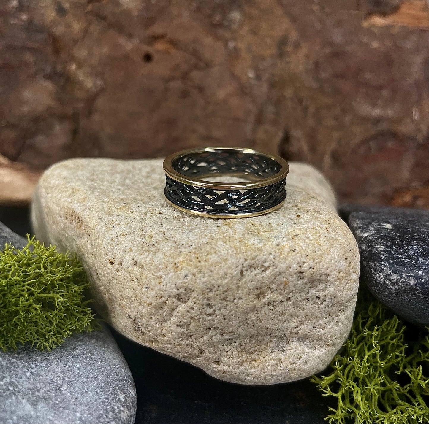 Black Rhodium Celtic Knot Band with 9ct Gold Rim