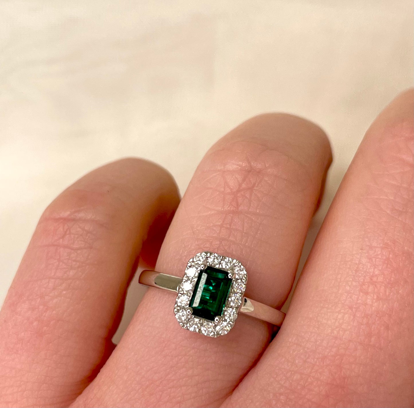 9ct White Gold Swarovski Crystal Emerald cut Stone Ring