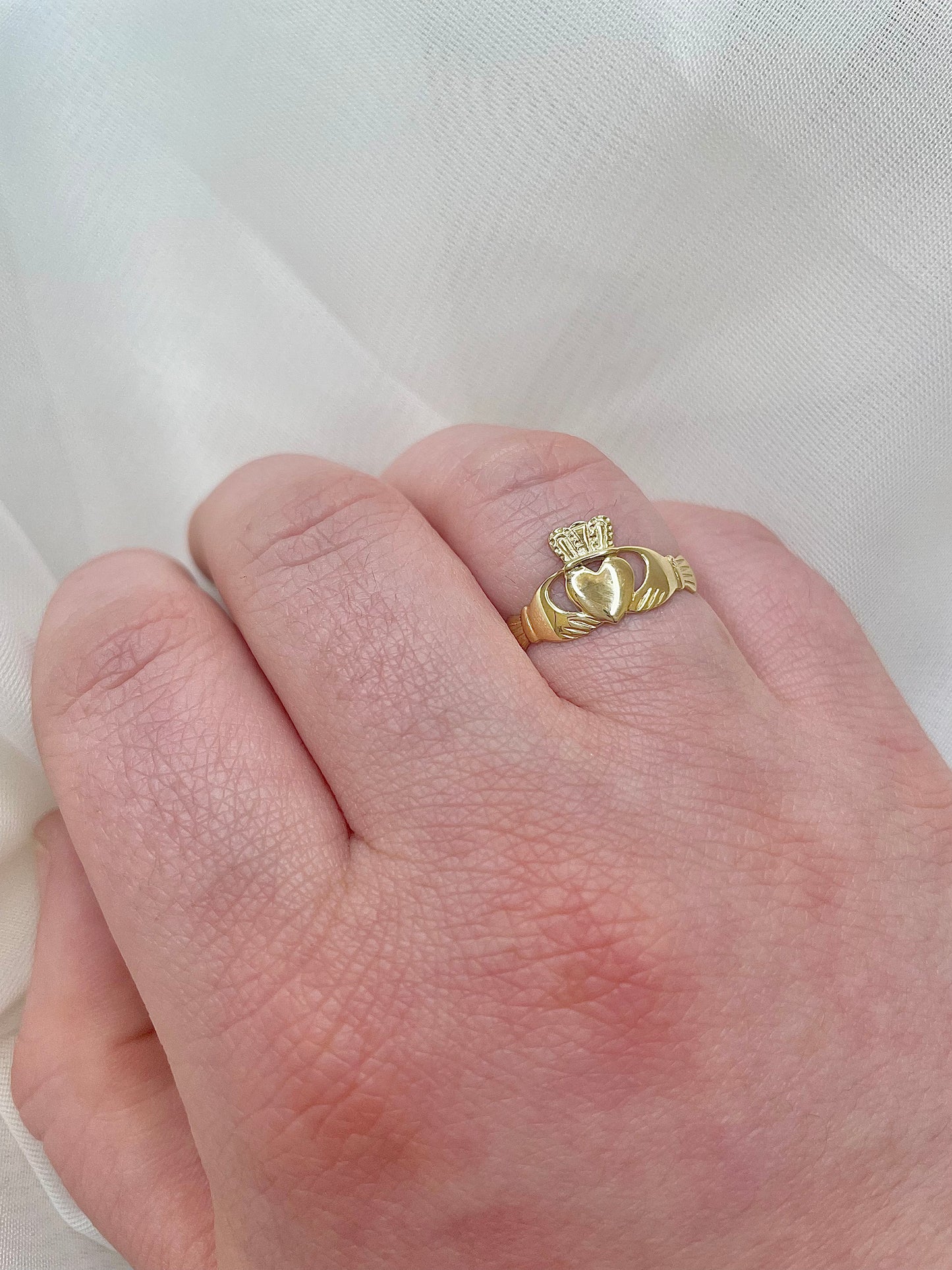 9ct Yellow Gold light Claddagh Ring