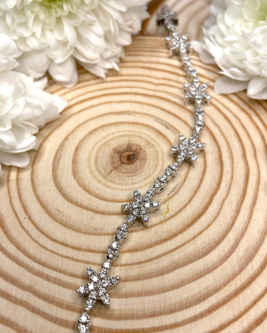 18k Flower Diamond Bracelet