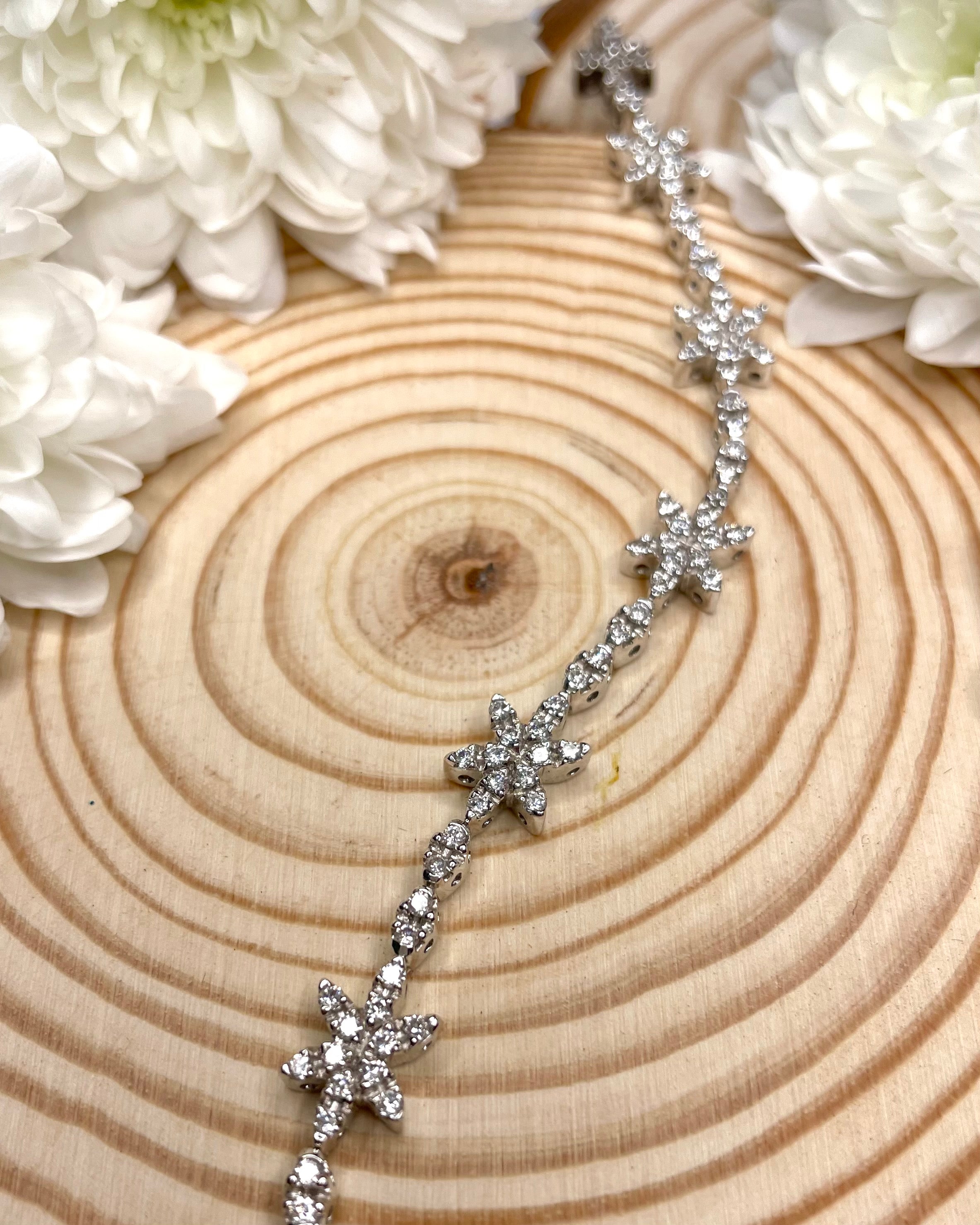 18ct Flower Diamond Bracelet