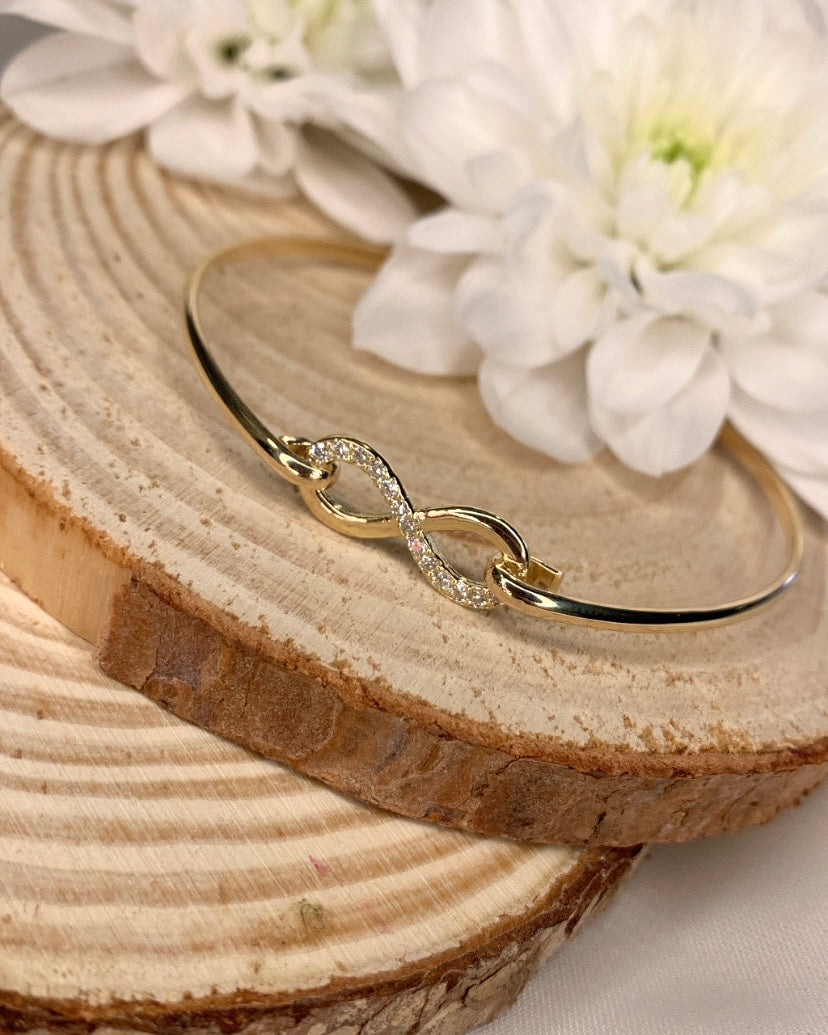 9ct Yellow Gold Diamond Infinity Bangle